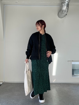 「花柄」｜「アイテム（MA-1）」を使った、krn563さん（レディース・162cm）の秋コーディネート