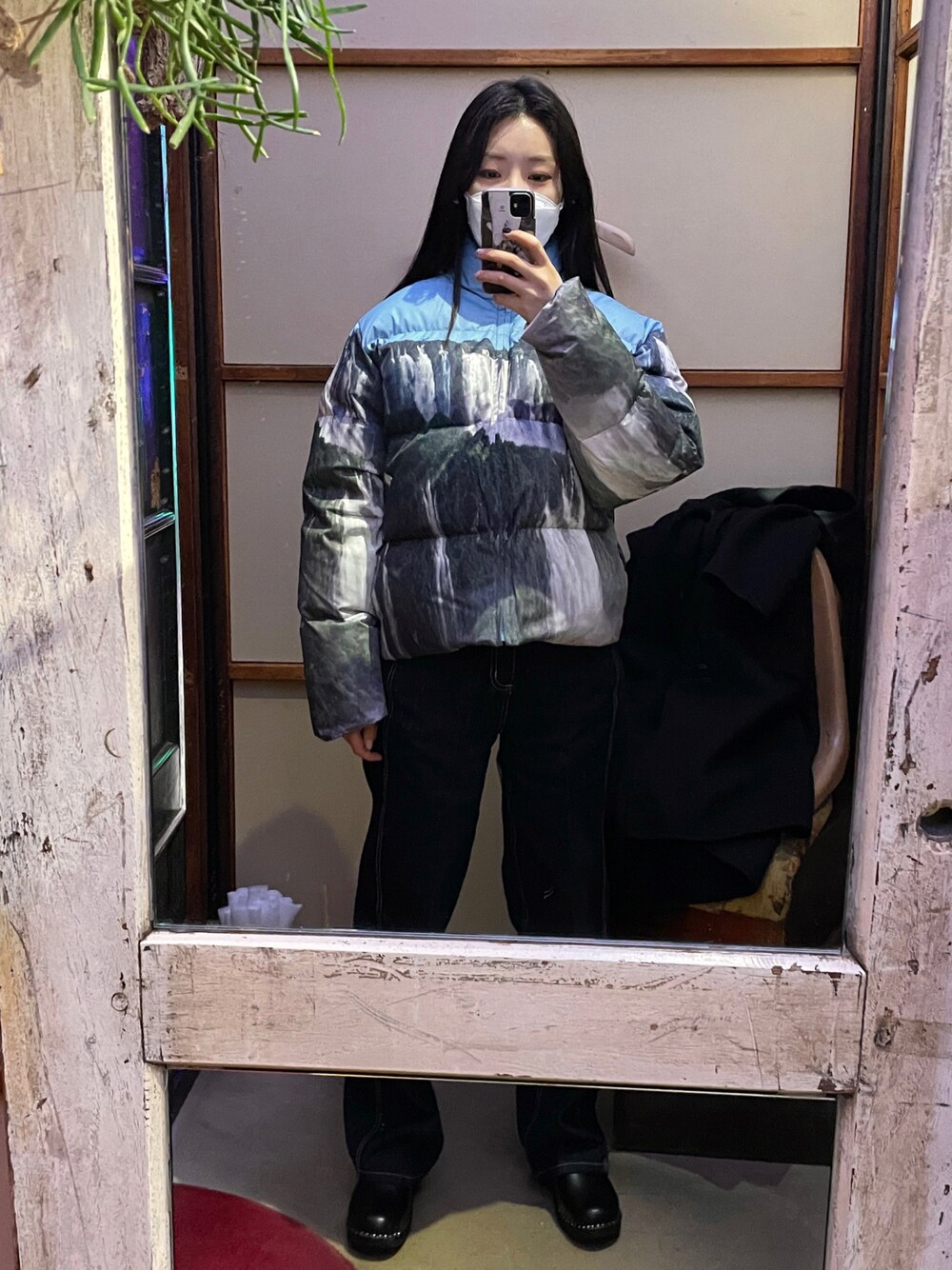 「palomawool、WINTER STYLE、korea style、facadepattern、TROENTORP」｜「Paloma Woolのアイテム（Tシャツ/カットソー、ブルー系）」を使った、qq.pickleさん（レディース・158cm）の冬コーディネートの1枚目の写真