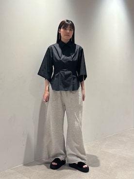 「ODETTE E ODILE（オデットエオディール）のベルクロメタルティップ サンダル30（サンダル、ブラック系）」を使った、山田　オデット エ オディール スタッフさん（レディース・158cm）の夏コーディネート