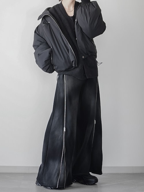 【国内入手困難】DEMIK EXCLUSIVE 黒 フレアスウェットパンツ セール】【ELLUV/エルヴ】ヴィンテージフェード＆ダメージ加工 ジップ