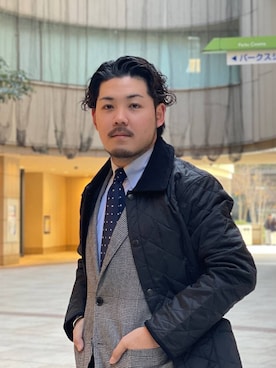 「寒い」｜「アイテム（フォーマルスーツ/小物）」を使った、keisuke kyomotoさん（メンズ・169cm）の冬コーディネート