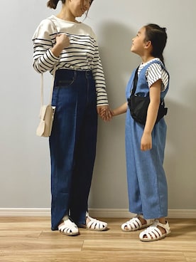 「親子でおそろい」｜「アイテム（オールインワン・サロペット）」を使った、avv_kidsstaffさん（キッズ・120cm）の春コーディネート