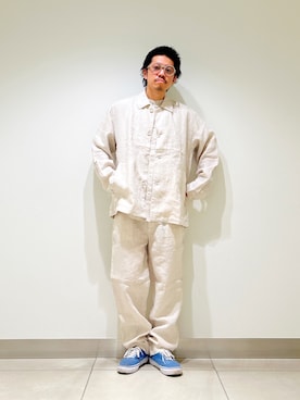 「URBAN RESEARCH DOORS（アーバンリサーチドアーズ）のシルケットリネン イージートラウザー（その他パンツ、ホワイト系）」を使った、DAIKI TAKEYAさん（メンズ・165cm）の春コーディネート