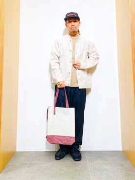 「URBAN RESEARCH（アーバンリサーチ）のアイテム（チノパンツ）」を使った、DAIKI TAKEYAさん（メンズ・165cm）の夏コーディネート
