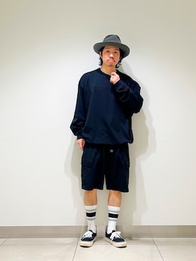 「URBAN RESEARCH（アーバンリサーチ）のWide Dad　BREEZY TECH LONG-SLEEVE T-SHIRTS（Tシャツ/カットソー、ブラック系）」を使った、DAIKI TAKEYAさん（メンズ・165cm）の春コーディネート