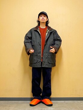 「アイテム（その他シューズ、オレンジ系）」を使った、DAIKI TAKEYAさん（メンズ・165cm）の秋コーディネート