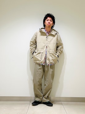 「Snow Peak（スノーピーク）の『別注』Snow Peak Apparel×DOORS　NYLON WASHER PARKA（マウンテンパーカー、ベージュ系）」を使った、DAIKI TAKEYAさん（メンズ・165cm）の春コーディネート