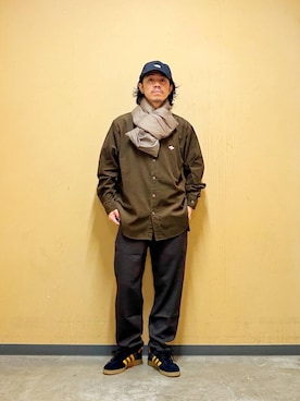 「アイテム（マフラー）」を使った、DAIKI TAKEYAさん（メンズ・165cm）の秋コーディネート