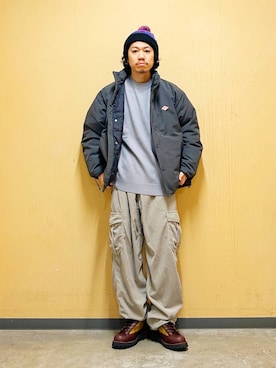 「アイテム（ニットキャップ/ビーニー、パープル系）」を使った、DAIKI TAKEYAさん（メンズ・165cm）の冬コーディネート