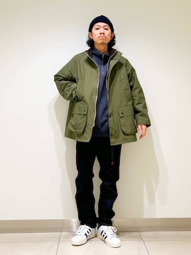 「Barbour」｜「アイテム（その他アウター）」を使った、DAIKI TAKEYAさん（メンズ・165cm）の冬コーディネート