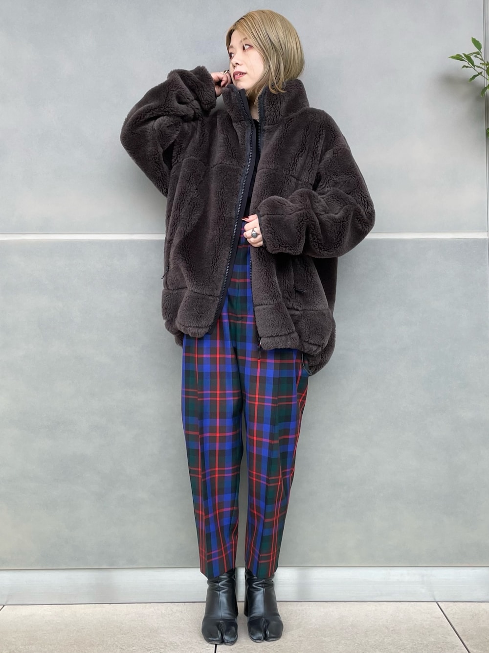 chaos_yumi(Chaos 横浜)｜Chaosのスラックスを使ったコーディネート - WEAR 