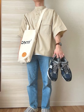 「epnok（エプノック）のアイテム（シャツ/ブラウス、ベージュ系）」を使った、moto  marubouzuさん（メンズ・163cm）の春コーディネート