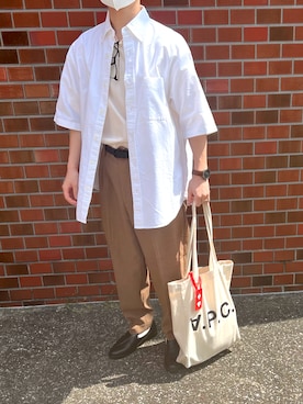 「UNIQLO（ユニクロ）のアイテム（Tシャツ/カットソー、ベージュ系）」を使った、moto  marubouzuさん（メンズ・163cm）の春コーディネート