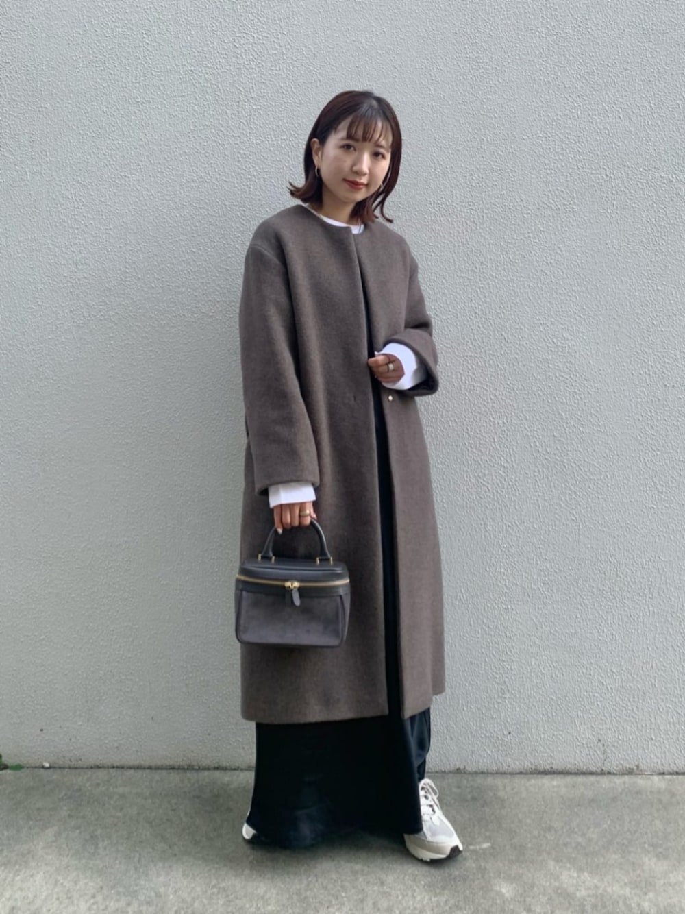 「フェミニン、ビューティ＆ユースな人2022秋冬、UAHOLIDAYS」｜「BEAUTY&YOUTH UNITED ARROWSのMANTECO ノーカラーベルト ロングコート 1（ノーカラーコート、ブラウン系）」を使った、福井（fukui）さん（レディース・159cm）の冬コーディネートの1枚目の写真