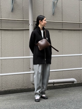 「ASTRAET（アストラット）のアイテム（パンツ）」を使った、平田（hirata）さん（レディース・165cm）の冬コーディネート