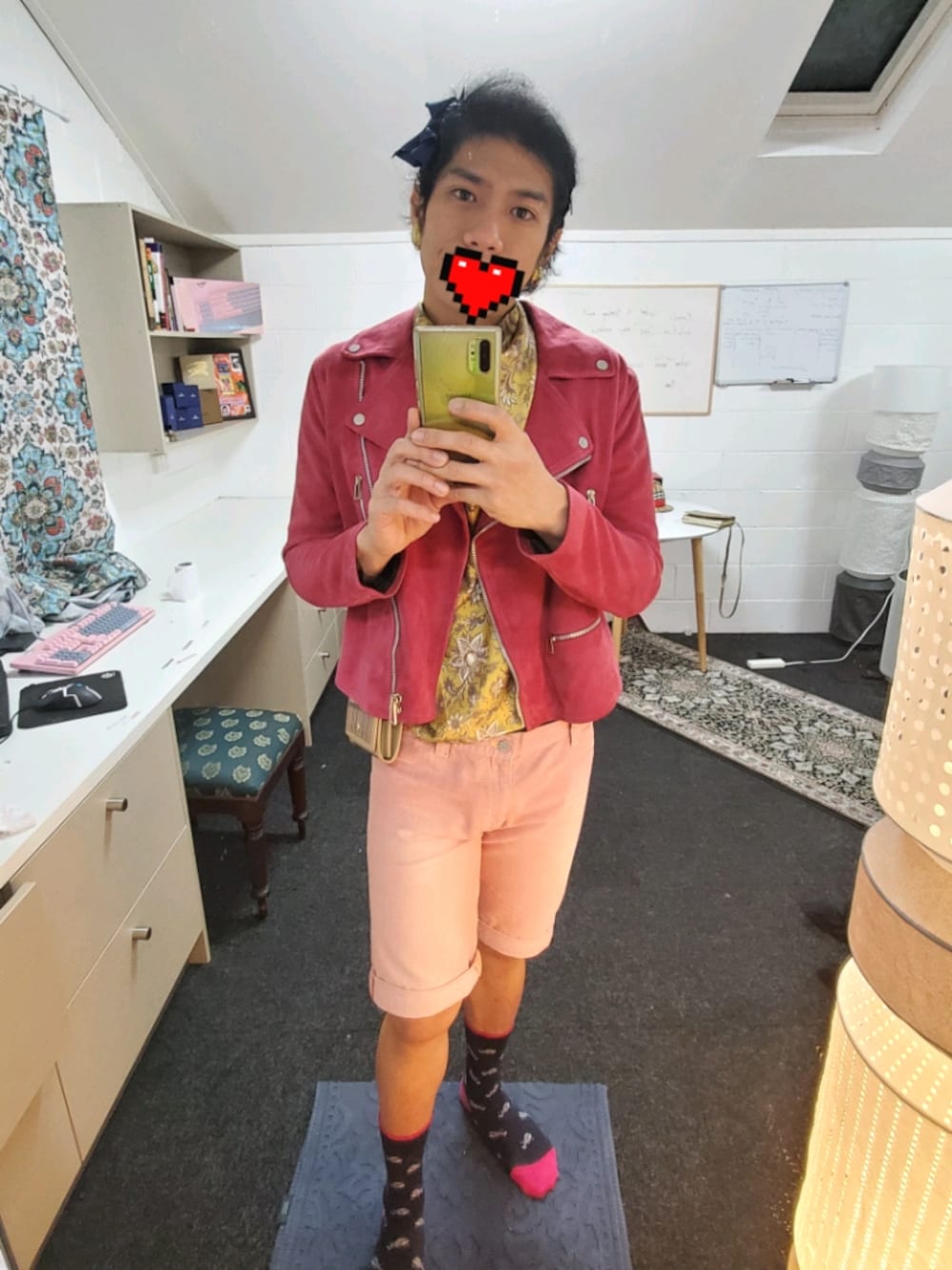 「Australia」｜「Paul Smithのアイテム（ジャケット/アウター、ピンク系）」を使った、Overcookさん（メンズ・180cm）の秋コーディネートの1枚目の写真