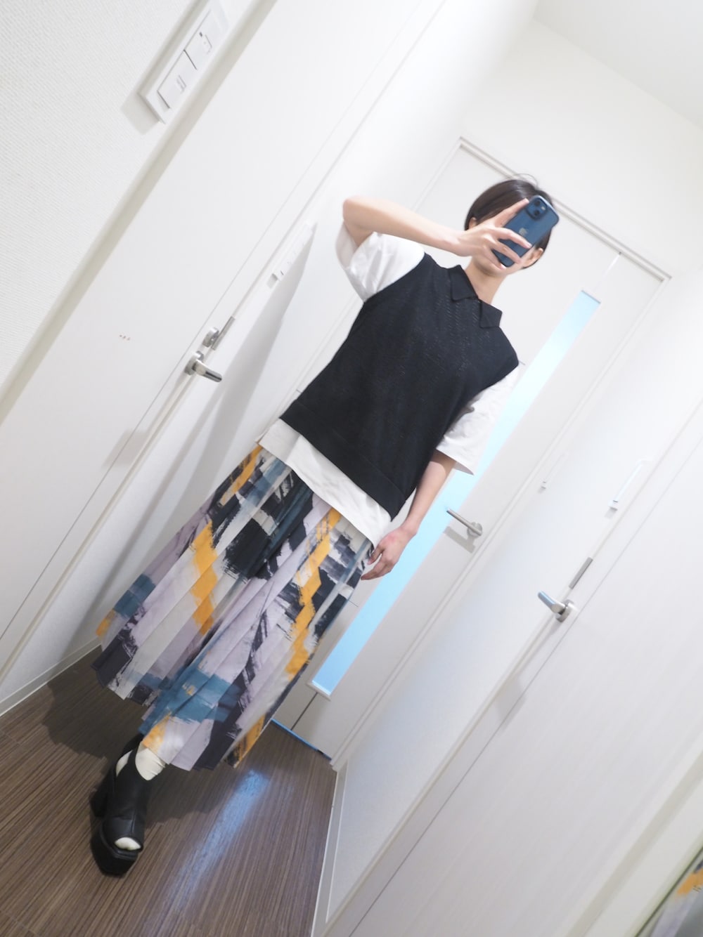 「今日のコスメと服、GWコーデ、休日スタイル、モード、PLST、お洒落さんとつながりたい、レイヤードスタイル、Tシャツコーデ、スカートスタイル、春色、AZUL by moussy、なぐもデス、shu uemura、ボビイブラウン、ハンサム女子」｜「PLSTのアイテム（Tシャツ/カットソー、ホワイト系）」を使った、nagumodogさん（骨格ナチュラル・レディース・165cm）の春コーディネートの1枚目の写真