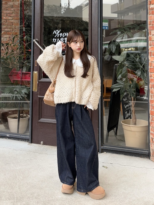 「LILY BROWN(リリーブラウン)のタックワイドクラシックデニムパンツ(デニムパンツ)」を使った、amiさん(レディース・148cm)の秋コーディネート