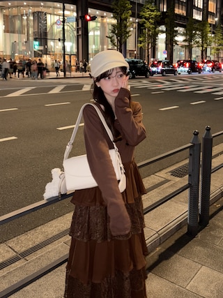 「mystic(ミスティック)のポインテッドトゥ ベロアパンプス(パンプス)」を使った、amiさん(レディース・148cm)の秋コーディネート