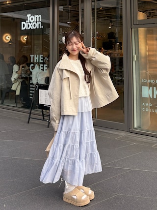 「mystic（ミスティック）のスタンドカラーショートトレンチ（トレンチコート）」を使った、amiさん（レディース・148cm）の春コーディネート