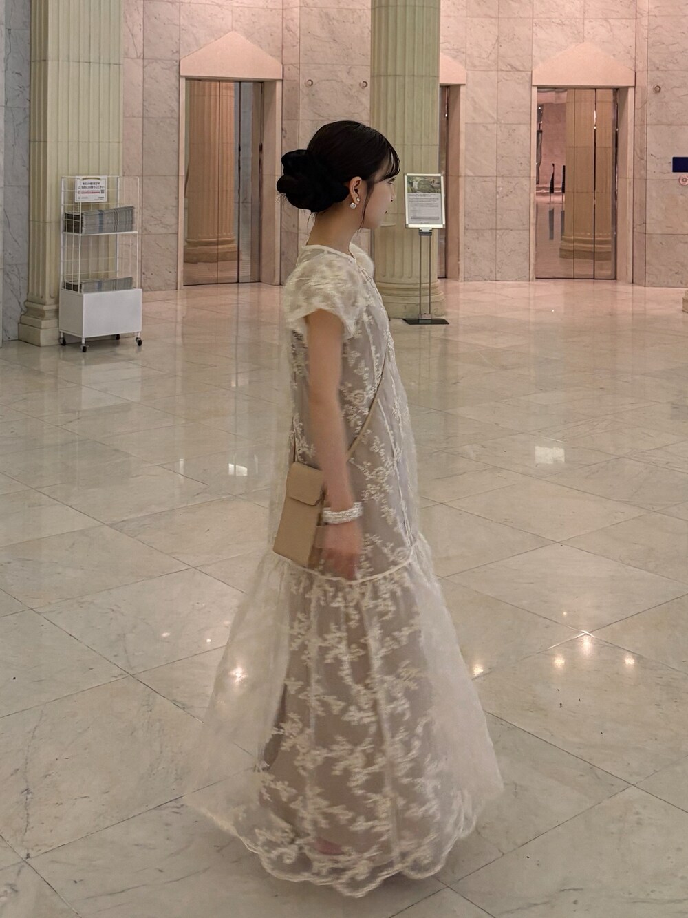 moi tytto 花刺繍レイヤーワンピース moi tytto 花刺繍レイヤー ワンピース - メルカリ