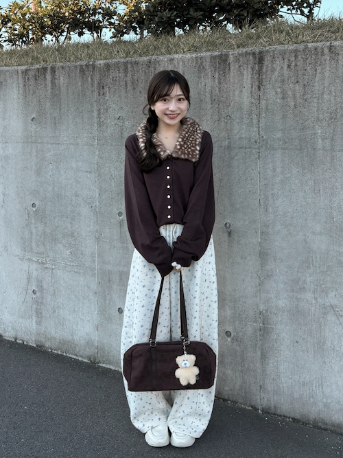 「mystic(ミスティック)のファー付きカーディガン(カーディガン/ボレロ)」を使った、amiさん(レディース・148cm)の秋コーディネート