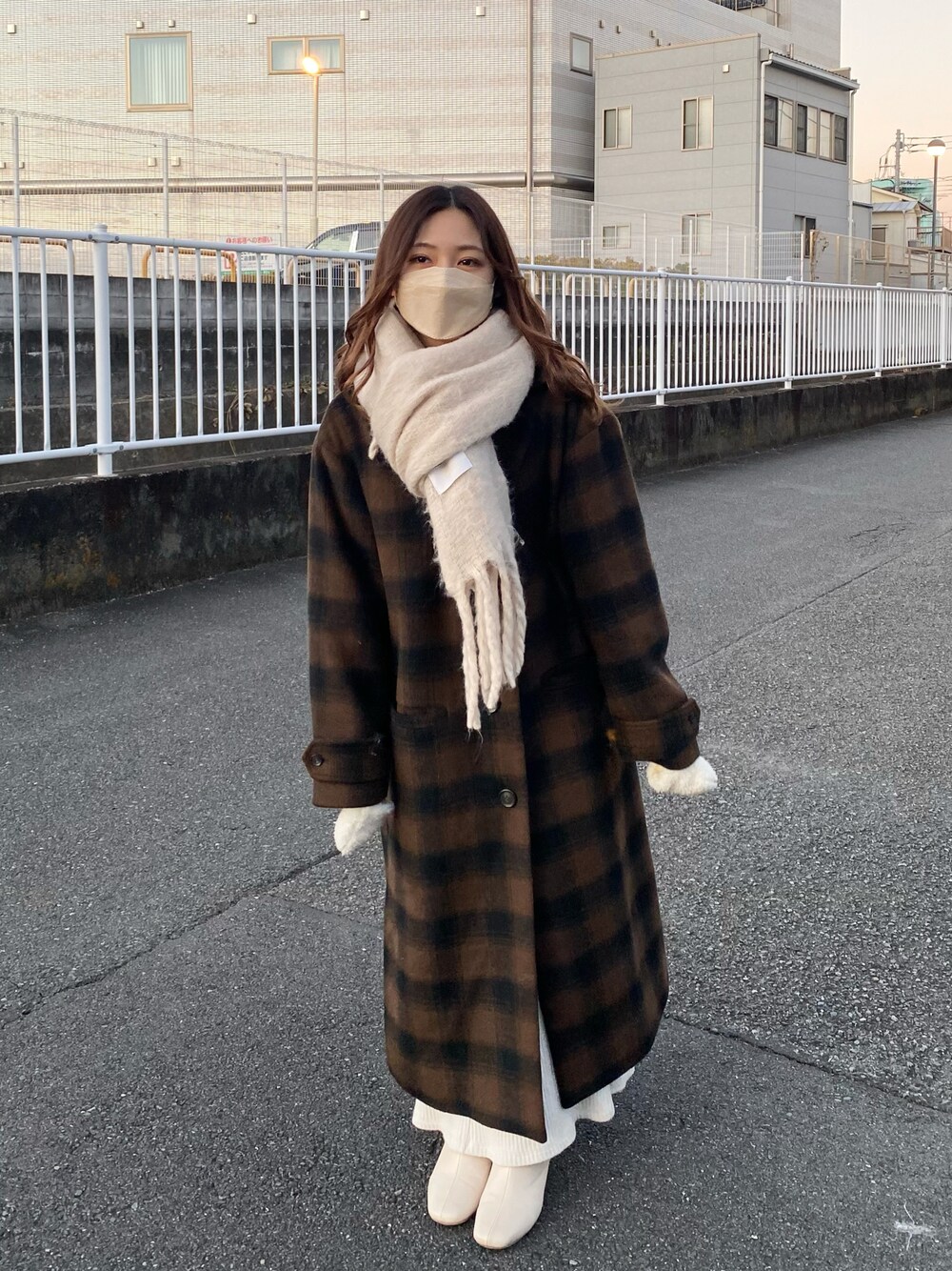 ami チェスターコート ブラックとホワイト チェック柄