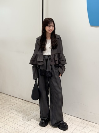 「lilium by lily（リリウムバイリリー）の〈WEB限定カラー/BEI〉【lilium by lily】レイヤードシアートップス（Tシャツ/カットソー）」を使った、amiさん（レディース・148cm）の秋コーディネート