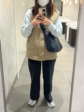 「アイテム（ダウンベスト、ブラウン系）」を使った、👽さん（レディース・167cm）の秋コーディネート