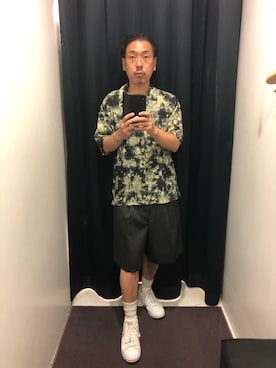 「08sircus（ゼロエイトサーカス）のアイテム」を使った、山田　晃吉良さん（メンズ・165cm）の夏コーディネート