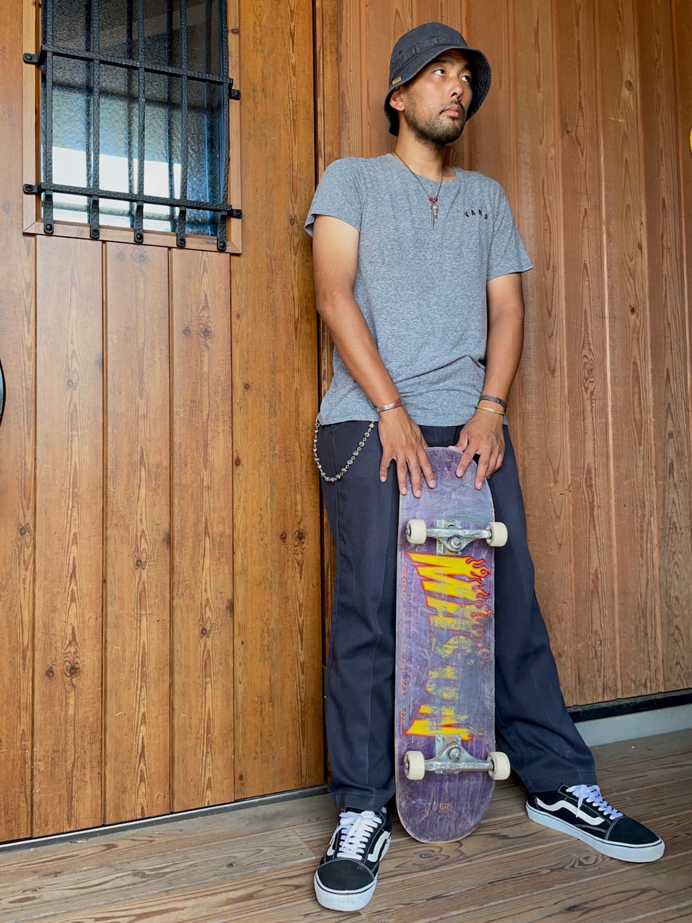 Dickiesのアイテムを使った「スケートボード」の人気ファッション