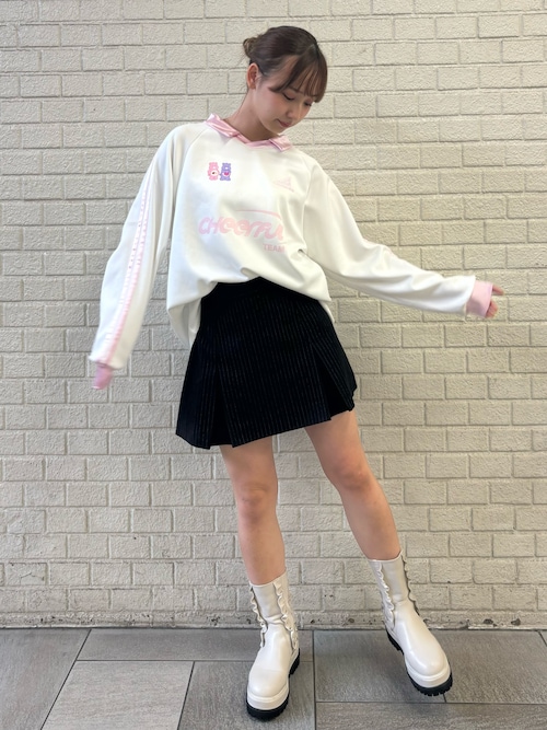 【未使用美品】CALNAMUR サイドゴア フリル M〈定価17,600円〉 セール】サイドゴアフリルショートブーツ（ブーツ）｜CALNAMUR