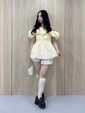 「CALNAMUR（カルナムール）のオフショルチュニックブラウス（シャツ/ブラウス、イエロー系）」を使った、ayahaさん（レディース・155cm）の夏コーディネート