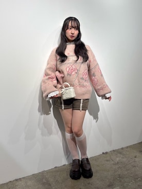 「CALNAMUR（カルナムール）のローズ＆リボンジャガードニット（ニット/セーター、ピンク系）」を使った、ayahaさん（レディース・155cm）の秋コーディネート