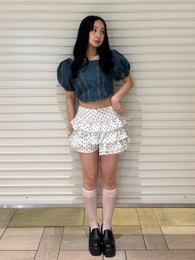 「CALNAMUR（カルナムール）のドットティアードパンツ（その他パンツ、ホワイト系）」を使った、ayahaさん（レディース・155cm）の春コーディネート