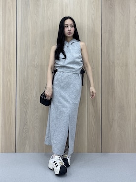 「CALNAMUR（カルナムール）のポンチタイトセットアップワンピース（ワンピース、グレー系）」を使った、ayahaさん（レディース・155cm）の夏コーディネート