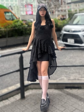 「CALNAMUR（カルナムール）のローズドットフリルワンピース（ワンピース、ブラック系）」を使った、ayahaさん（レディース・155cm）の春コーディネート