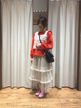 「ティアードスカート」｜「アイテム（その他トップス）」を使った、Hitomi さん（レディース・164cm）の冬コーディネート