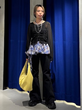 「PAGEBOY（ページボーイ）のプラットチャンキースニーカー【3サイズ展開・軽量】（スニーカー、ブラック系）」を使った、えみちさん（レディース・155cm）の春コーディネート