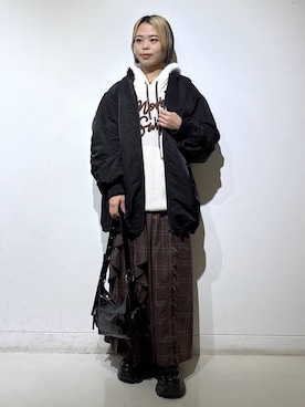 「PAGEBOY（ページボーイ）のモンスターパーカーコート【フード取り外し可能・軽量】（ブルゾン）」を使った、えみちさん（レディース・155cm）の秋コーディネート