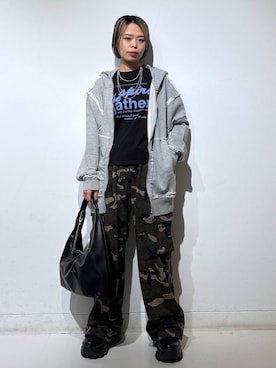 「PAGEBOY（ページボーイ）のプラットチャンキースニーカー【3サイズ展開・軽量】（スニーカー、ブラック系）」を使った、えみちさん（レディース・155cm）の春コーディネート