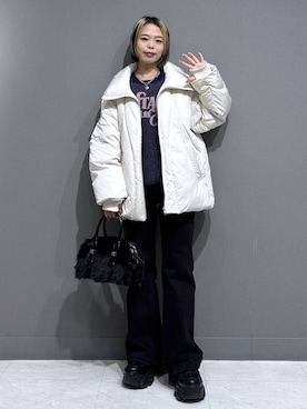 「PAGEBOY（ページボーイ）のアイテム（デニムパンツ）」を使った、えみちさん（レディース・155cm）の冬コーディネート
