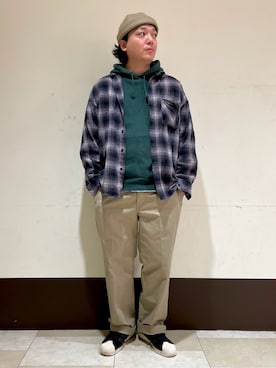 「OVERRIDE」｜「アイテム（チノパンツ）」を使った、ひろあきさん（メンズ・168cm）の冬コーディネート