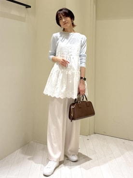 「ROPE' PICNIC（ロペピクニック）のワイドスクエアボストンバッグ/2WAY（ボストンバッグ、ブラウン系）」を使った、aikoさん（レディース・168cm）の春コーディネート