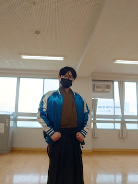 「アイテム（スカジャン）」を使った、ikazchiさん（メンズ・168cm）の秋コーディネート