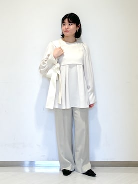 「ぺプラムトップス」｜「アイテム（スラックス）」を使った、めいさん（レディース・159cm）の春コーディネート