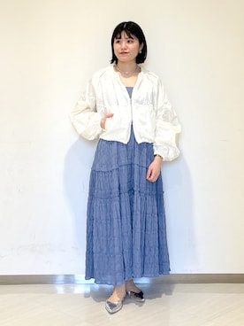 「青×白」｜「アイテム（ブルゾン）」を使った、めいさん（レディース・159cm）の春コーディネート