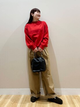 「ITEMS URBANRESEARCH（アイテムズ アーバンリサーチ）のアイテム（チノパンツ）」を使った、みよしさん（レディース・159cm）の秋コーディネート