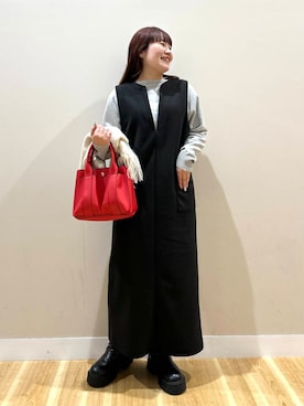 「冬の差し色コーデ」｜「アイテム（ワンピース/ドレス）」を使った、みよしさん（レディース・159cm）の冬コーディネート