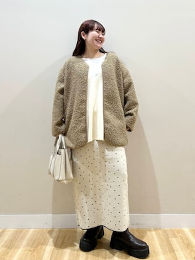 「アイテム（ノーカラーコート、ブラウン系）」を使った、みよしさん（レディース・159cm）の冬コーディネート